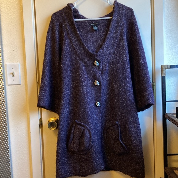 Vintage BCBGMAXAZARIA Purple and White Sweater with Hood and Pockets, Size M. - Picture 8 of 16